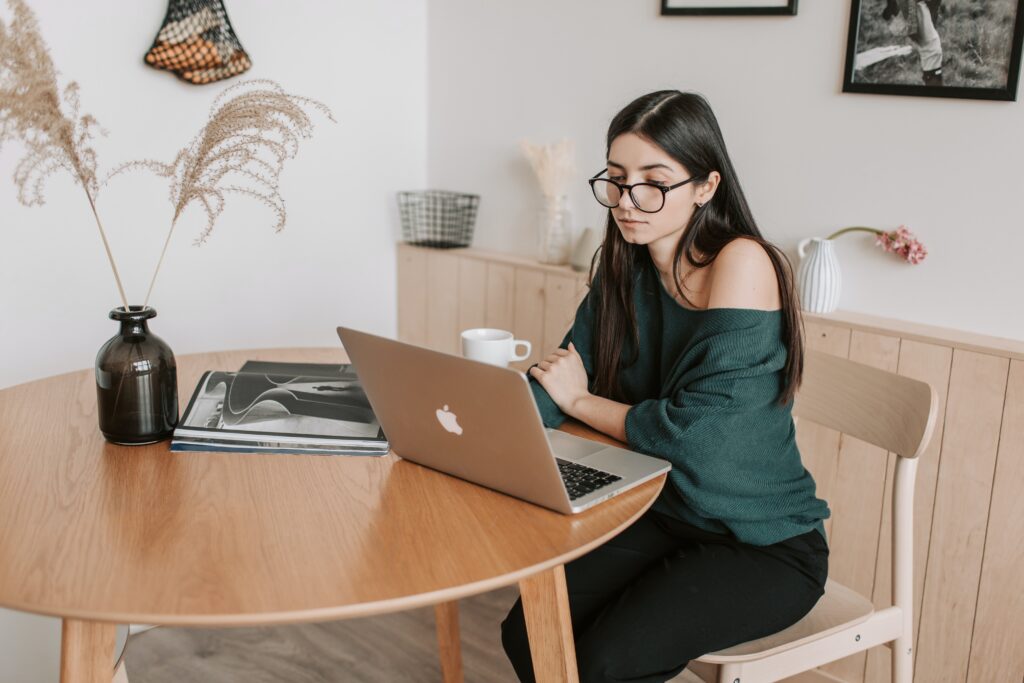 services - girl on laptop